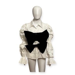 La’Ros White Blouse w/Velvet Statement Bows Size M